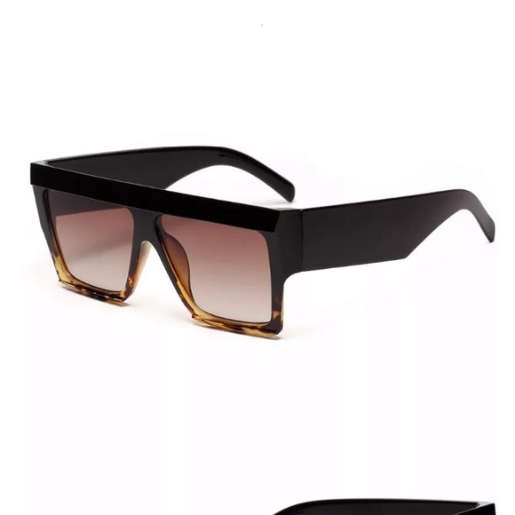 *Price Drop* Retro Oversized Square Flat Top Leopard Detail - Picture 2 of 4